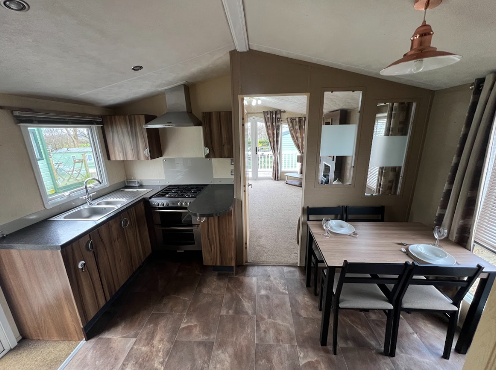 Property photo 2 of 30