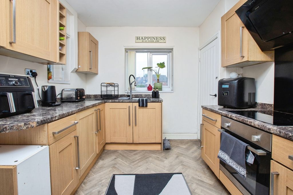 Property photo 3 of 21 Pbox-Img.Jpg