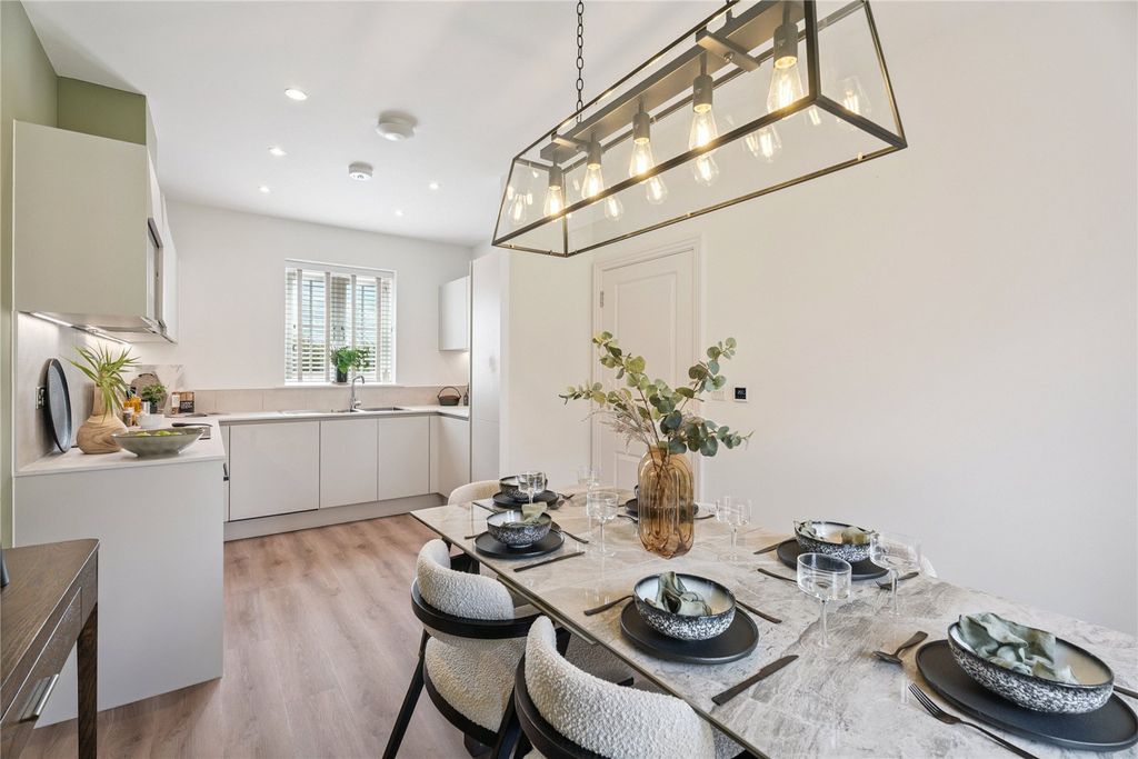 Property photo 2 of 16 Kitchen/Diner