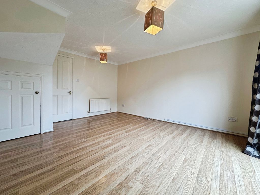 Property photo 3 of 10 Pbox-Img.Jpg