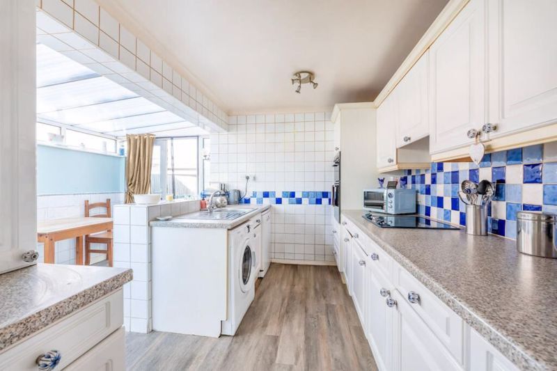 Property photo 3 of 11 Photo 3