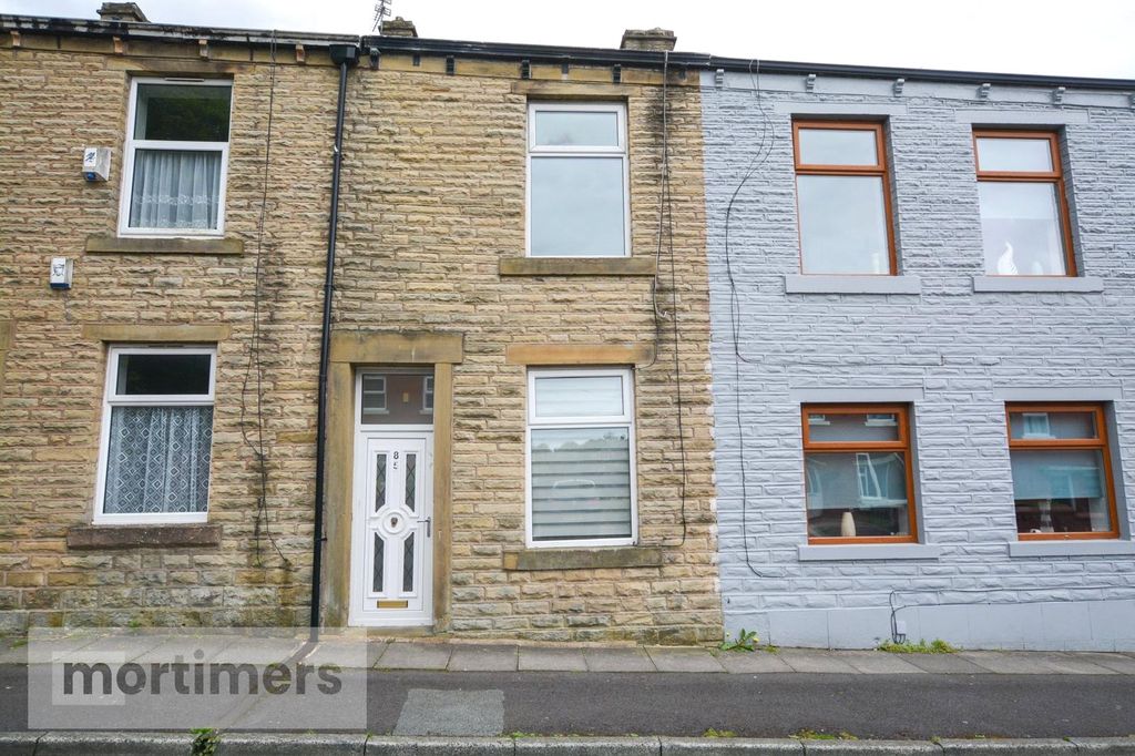 Property photo 1 of 12 Front External