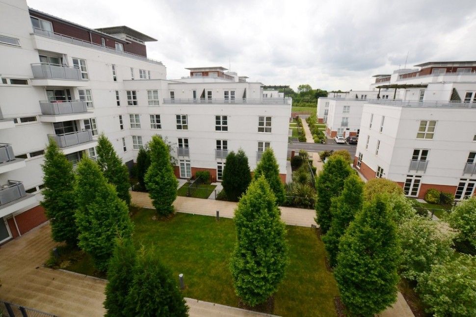 Property photo 1 of 3