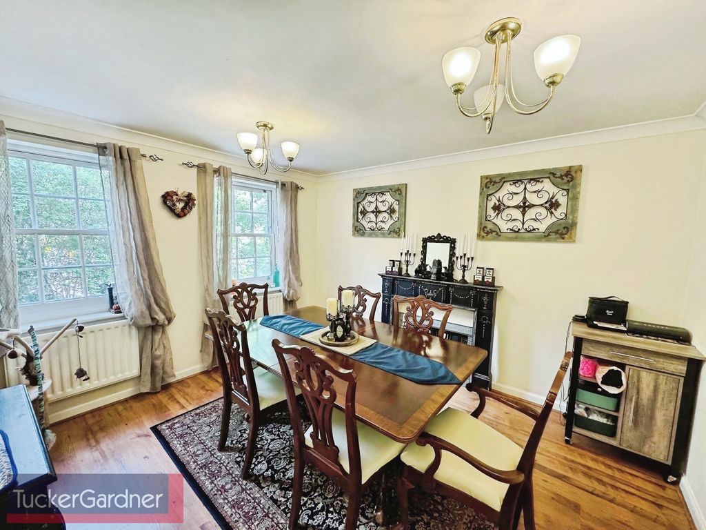Property photo 3 of 13