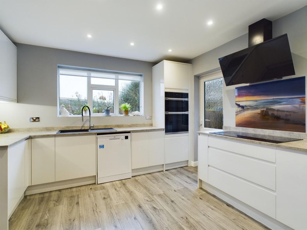 Property photo 3 of 21 Pr0154-Still021.Jpg