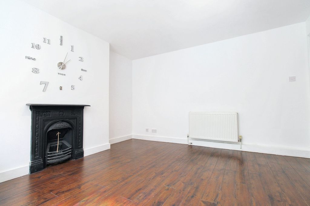 Property photo 2 of 6 Picture No. 01