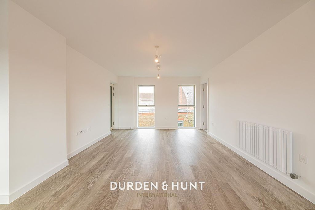 Additional image 7 of 2 bed flat for saleHigh Street, Epping CM16
