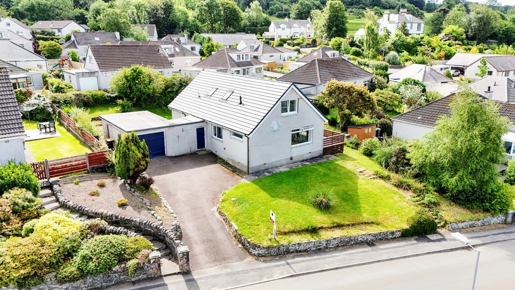 Property photo 1 of 28