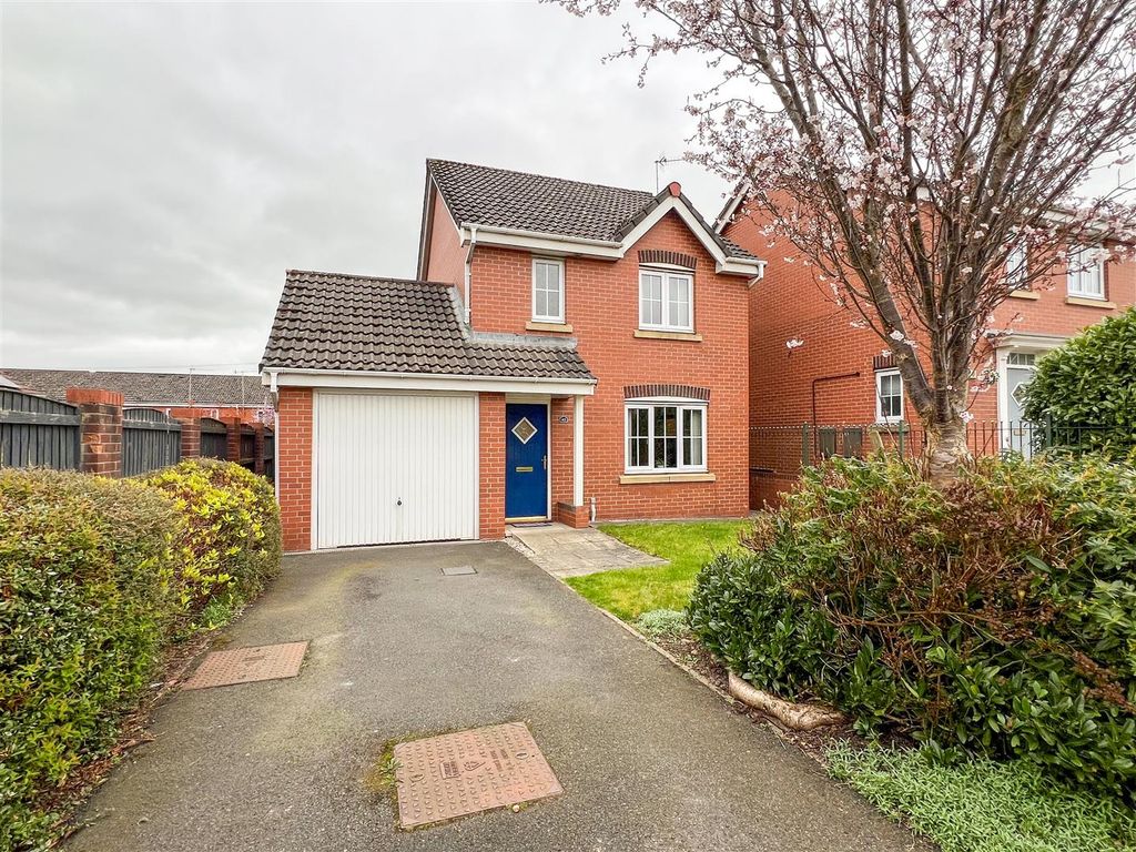 Property photo 1 of 21 Frontage