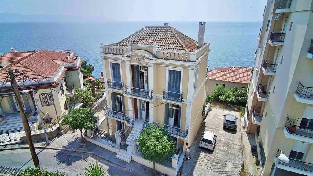 Property photo 1 of 24 For Sale Detached House 300 m² In Kavala