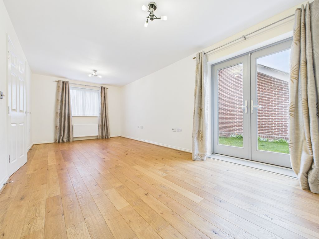 Property photo 3 of 33