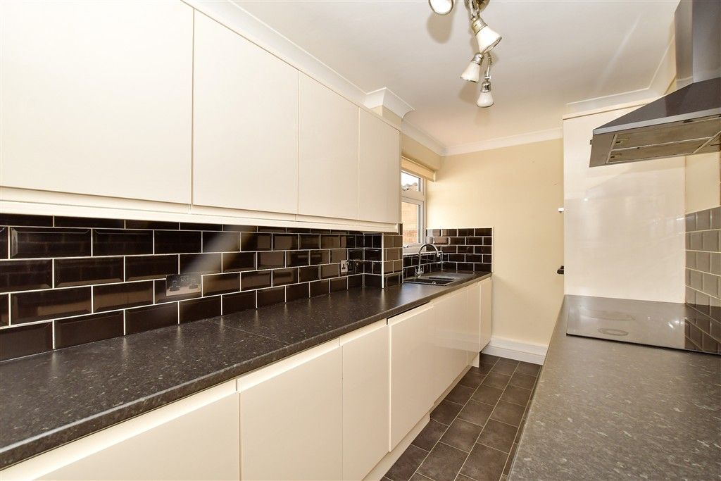 Property photo 1 of 17 Kitchen