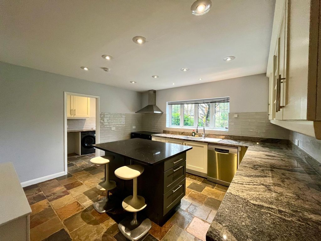 Property photo 3 of 15 Image