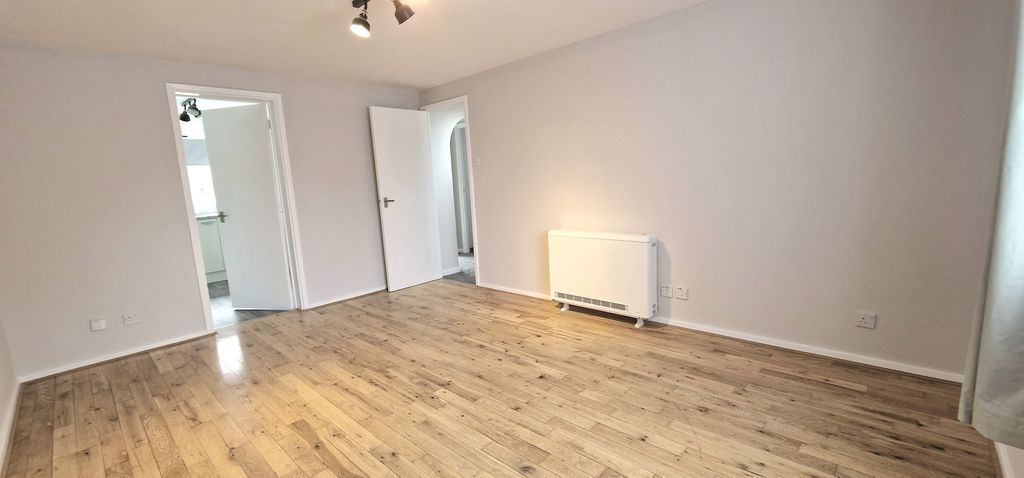 Property photo 3 of 12 Image