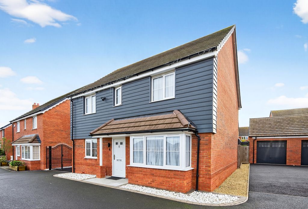 Property photo 1 of 21