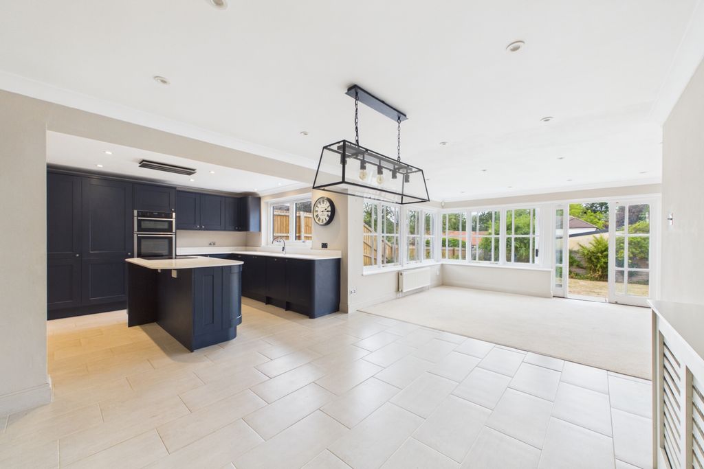 Property photo 2 of 39 Dining Area