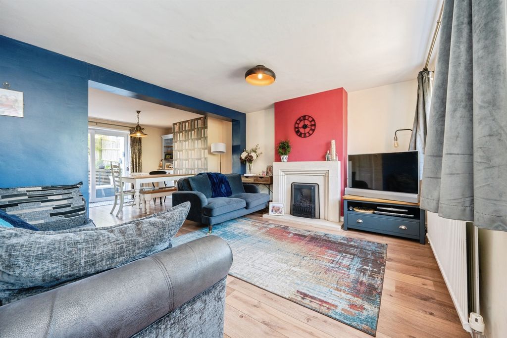 Property photo 3 of 30