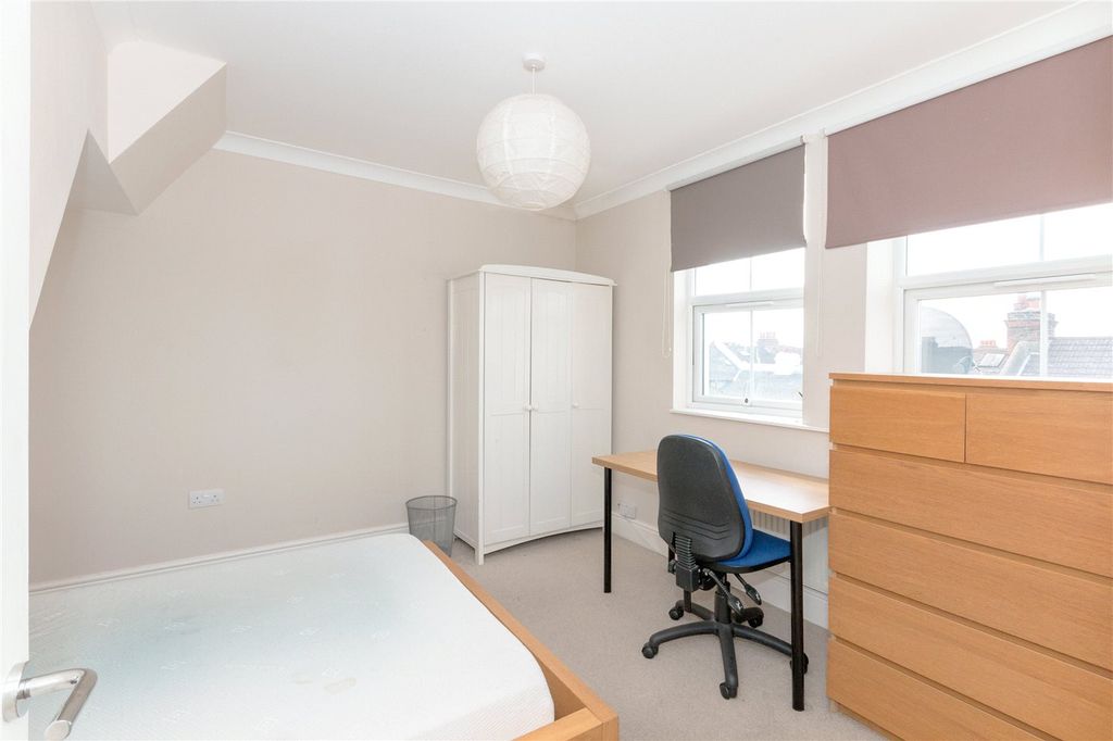 Property photo 3 of 10 Picture No. 05