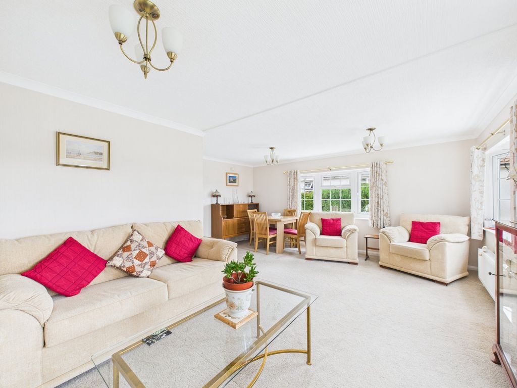 Property photo 2 of 23 Living Room