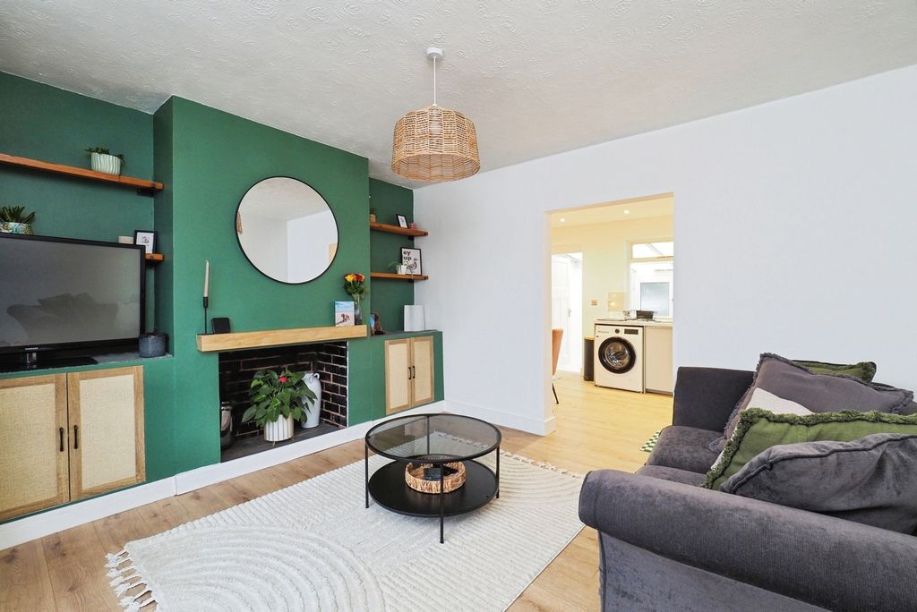 Property photo 2 of 16 Photo