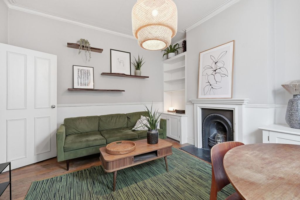 Property photo 3 of 17