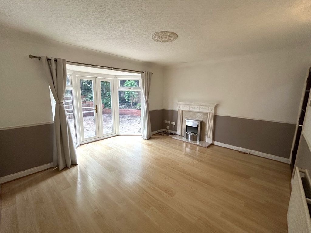 Property photo 2 of 13 Picture No. 10