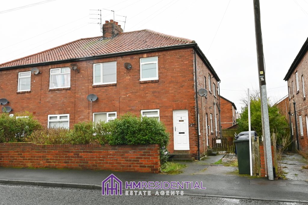 Property photo 1 of 8 3 Bedroom Flat For Rent Scarborough Road, Byker, Newcastle Upon Tyne, Ne6 2Ry Ne6 2Ry £875.00 Pcm 15/08/2026