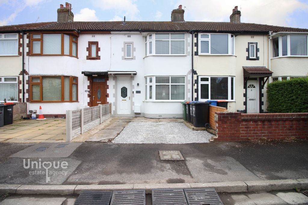 Property photo 2 of 23