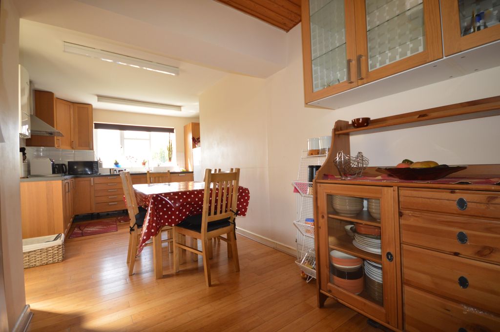 Property photo 2 of 21 Image