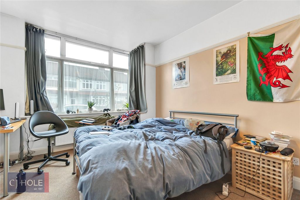 Property photo 2 of 16 Picture No. 25