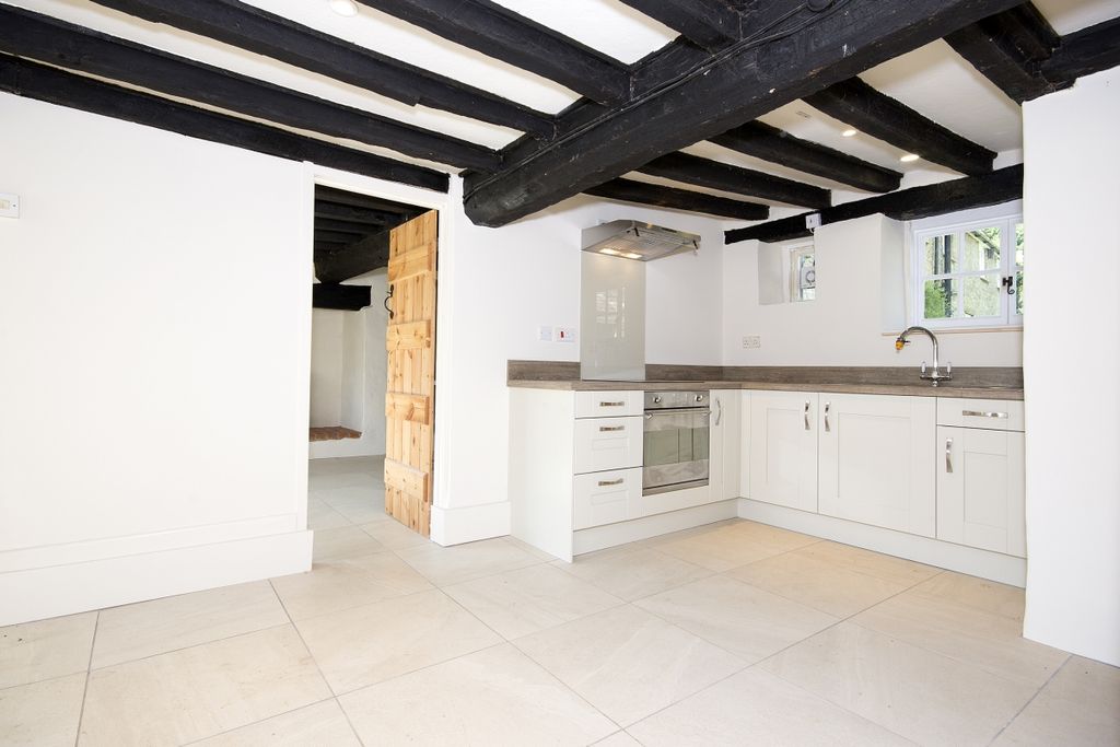 Property photo 2 of 9 Image (108)