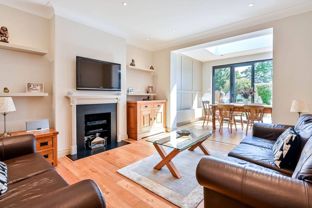 Property photo 2 of 12