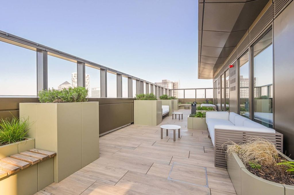 Property photo 1 of 49