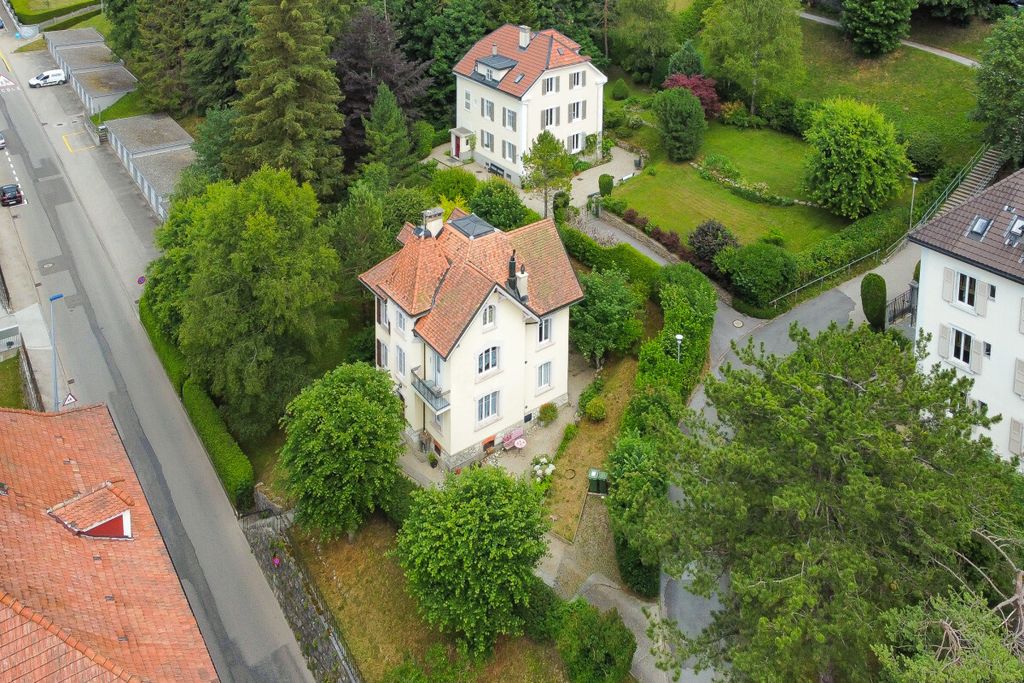 Property photo 3 of 13