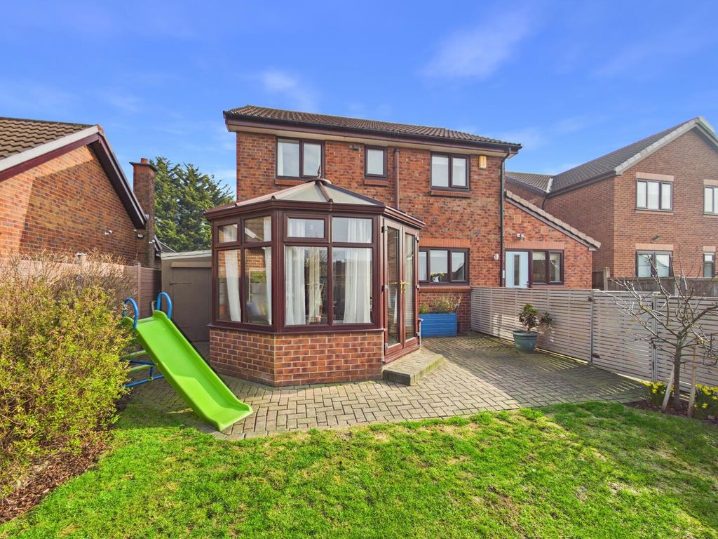 Property photo 1 of 19 Rear Garden