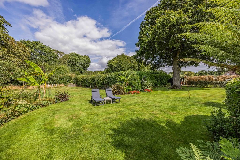 Property photo 3 of 48