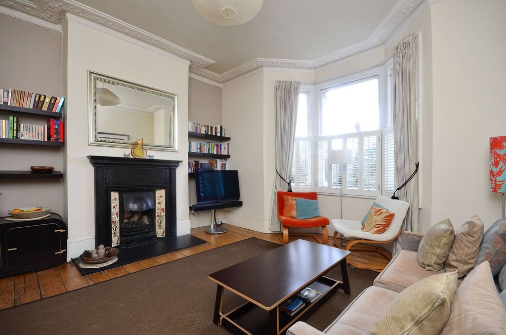 Property photo 2 of 17