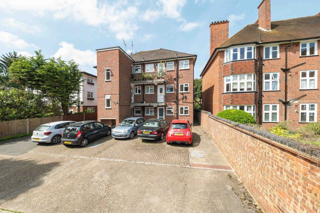 Property photo 2 of 12
