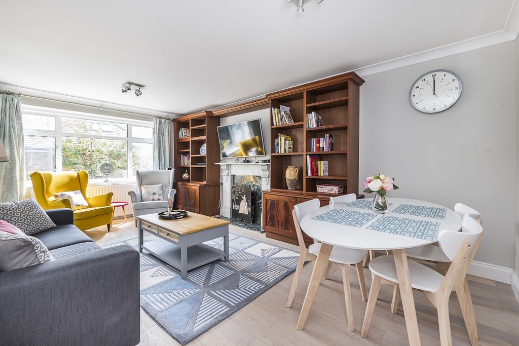 Property photo 1 of 10 132A-Percy-Road-001