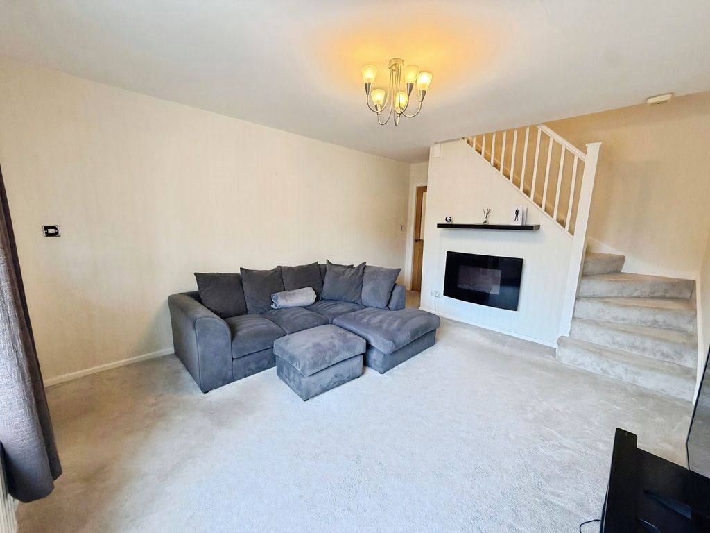 Property photo 2 of 19