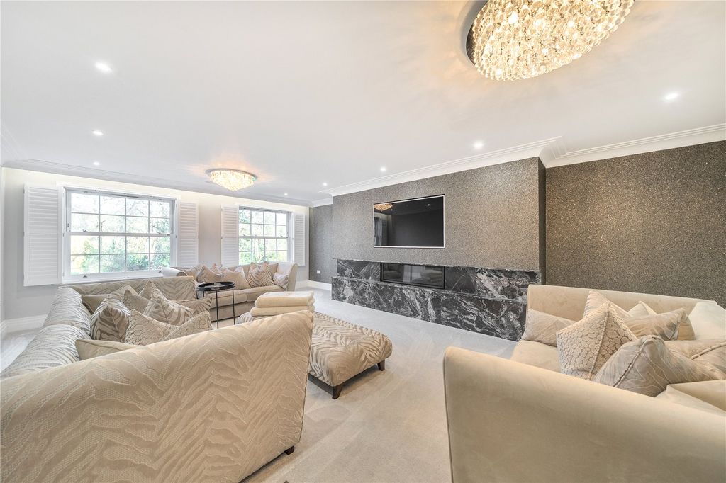 Property photo 2 of 39 Picture No. 36