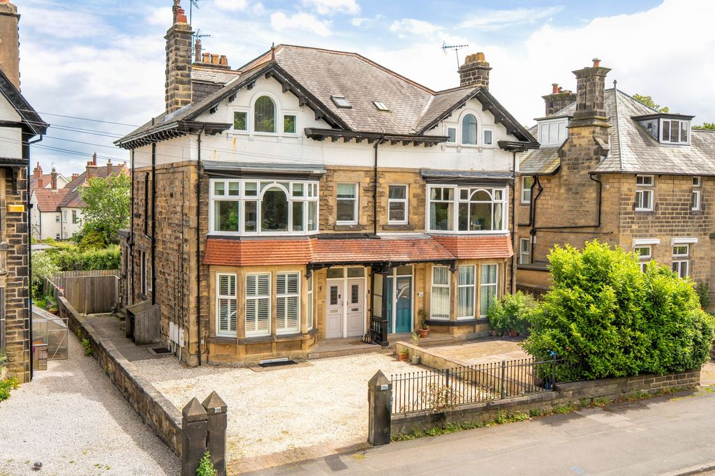 Property photo 1 of 24