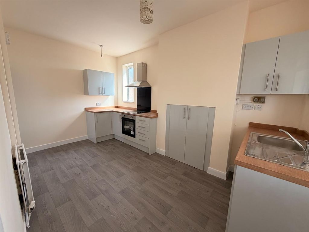 Property photo 2 of 12 45d99734-E501-46c4-B8Fc-F2B41Aad198F.Jpg