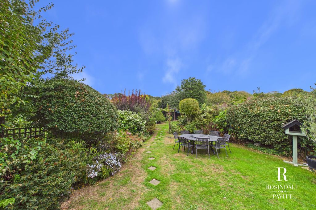 Property photo 2 of 27