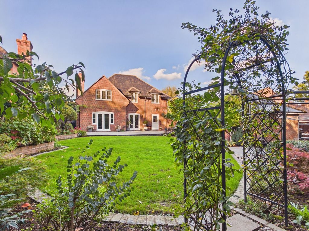 Property photo 1 of 25