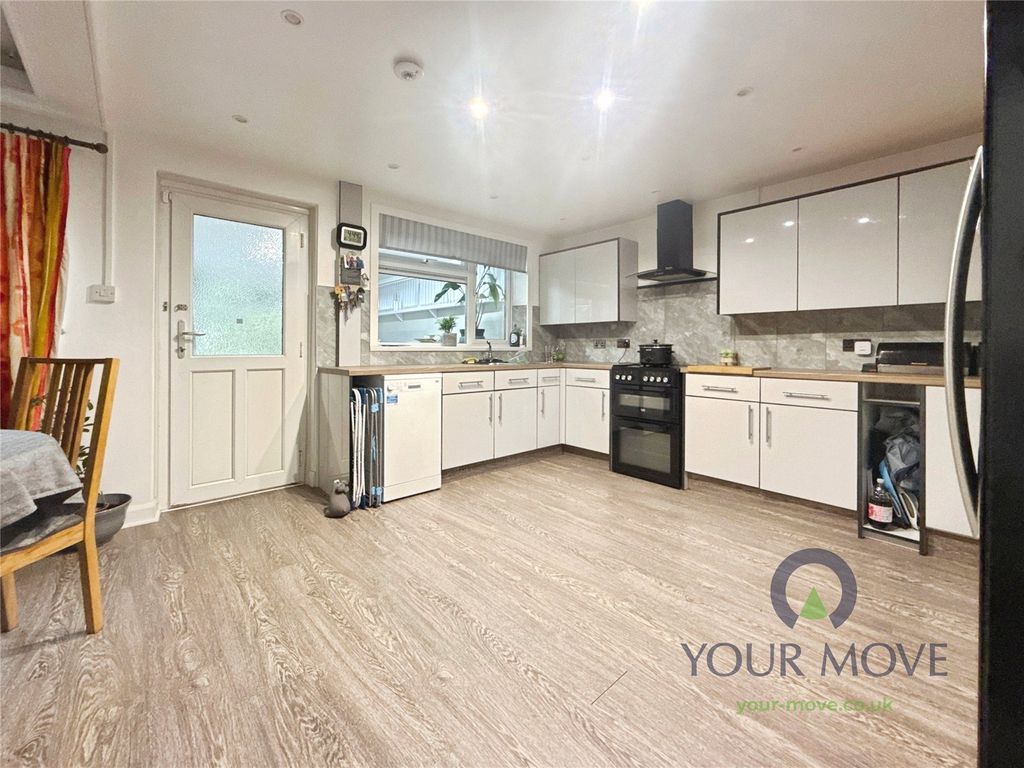 Property photo 3 of 16 Picture No. 05