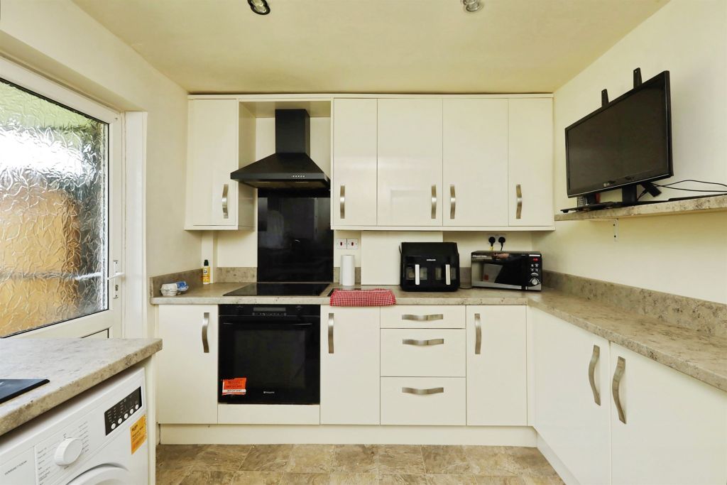 Property photo 3 of 14