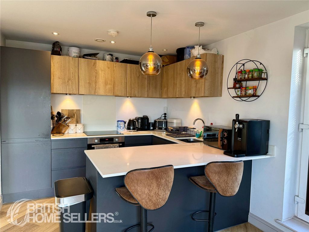 Property photo 2 of 21 Picture No. 07