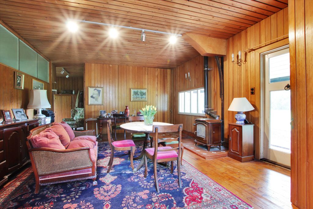 Property photo 3 of 20 Image