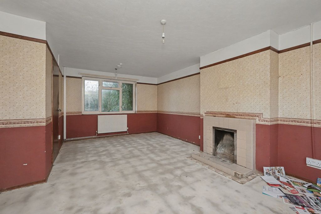 Property photo 2 of 21 16 Elmsmead, Iden, East Sussex, Tn31 7Pu